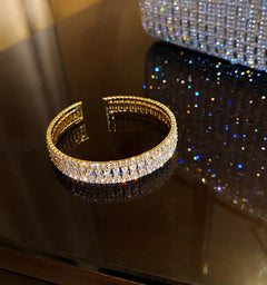 2024 New Luxury Diamond-Studded Bracelet Design